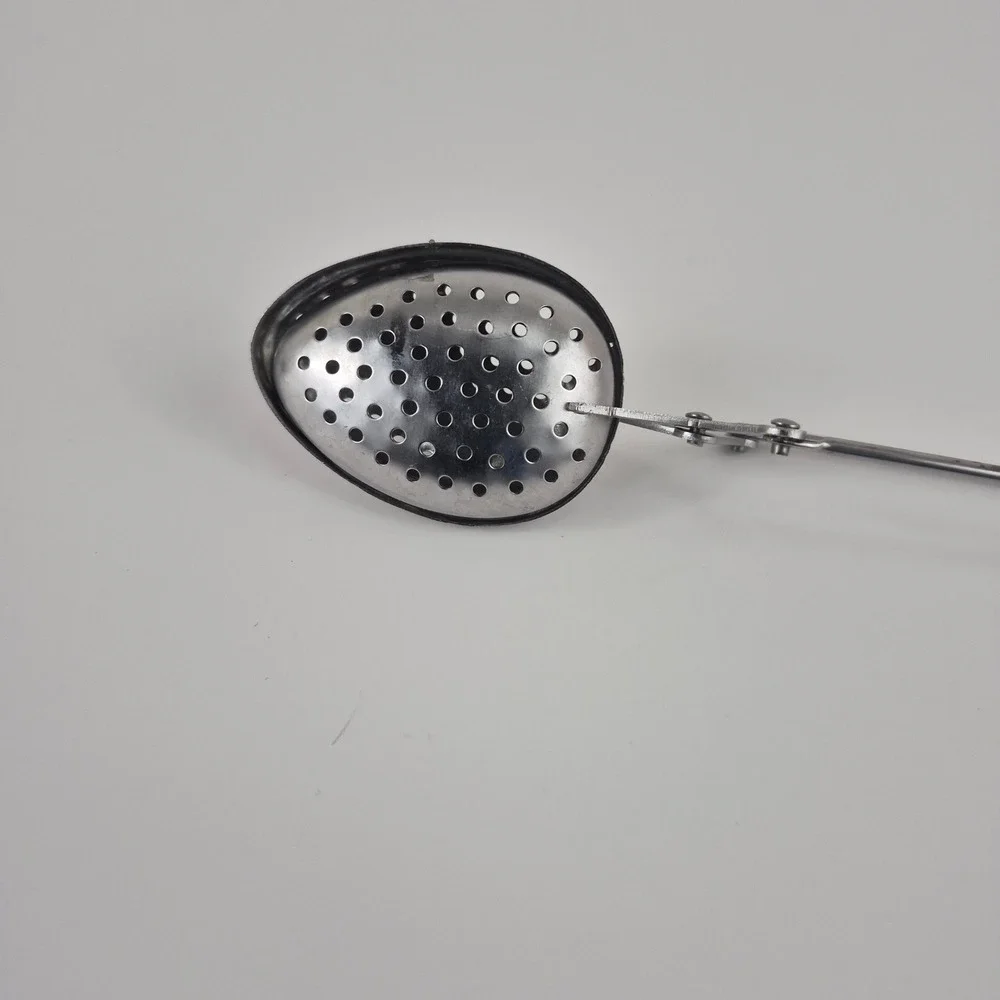 Stainless Steel Egg Shape Tea Infuser Spring Action Loose Leaf Steeper Silver